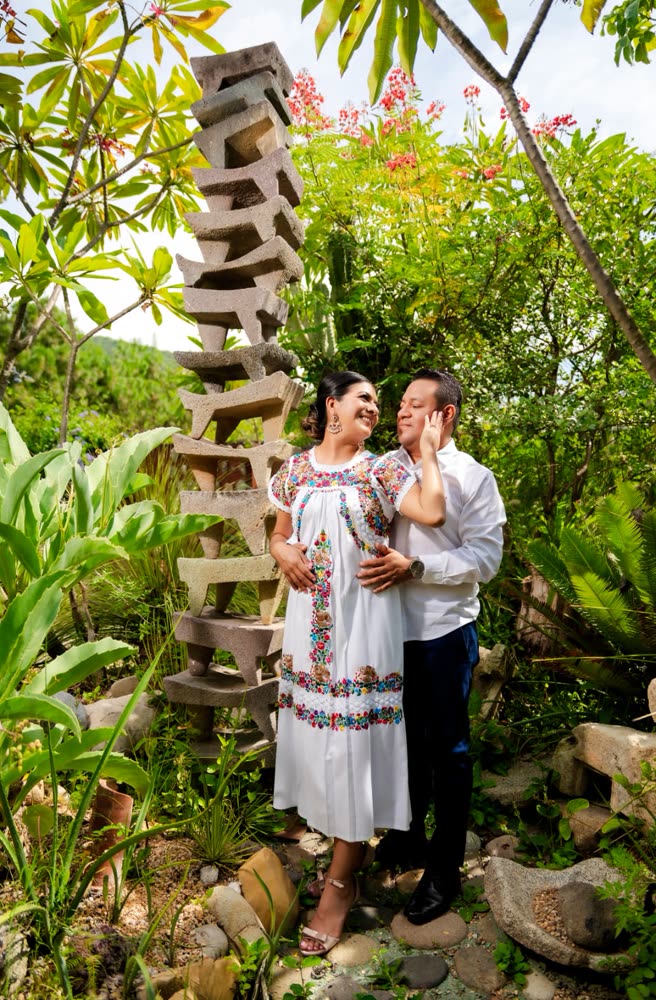 Lili y Luis mirándose
