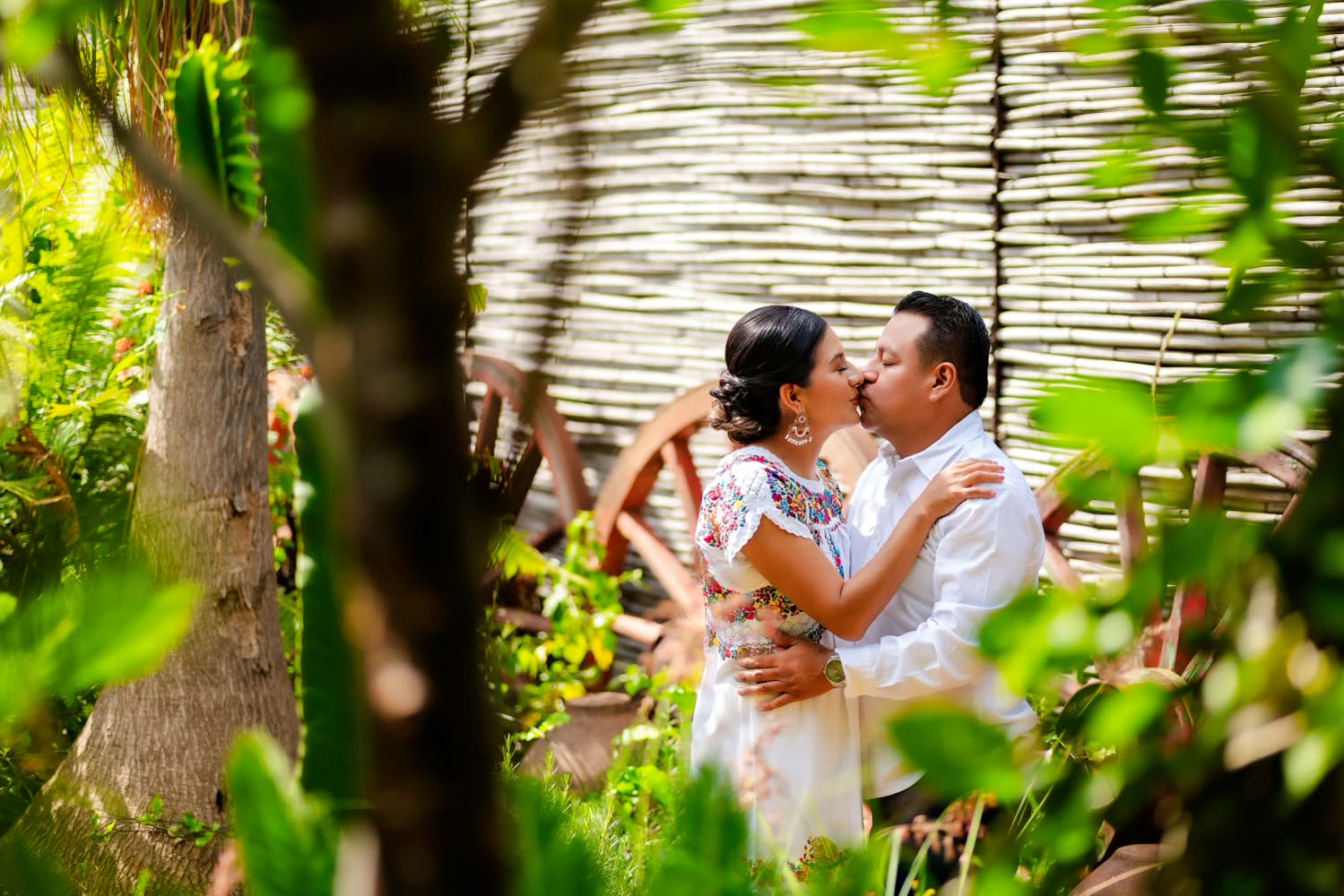 Lili y Luis riendo juntos